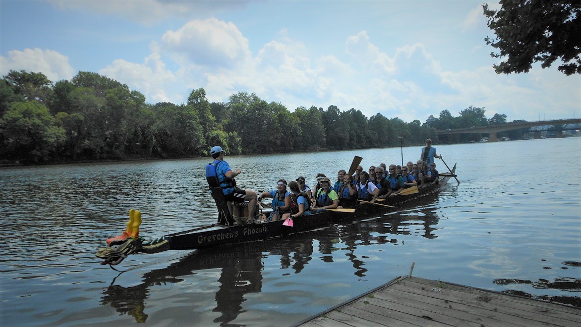 Leisure dragon boat paddling