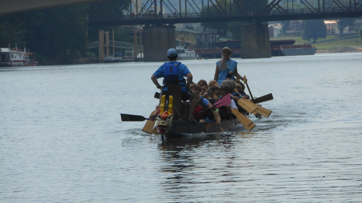 Leisure dragon boat paddling